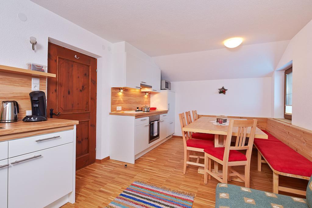 Am Sonnhof Appartement Längenfeld Kamer foto
