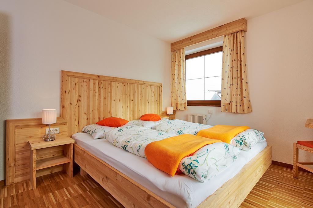 Am Sonnhof Appartement Längenfeld Kamer foto